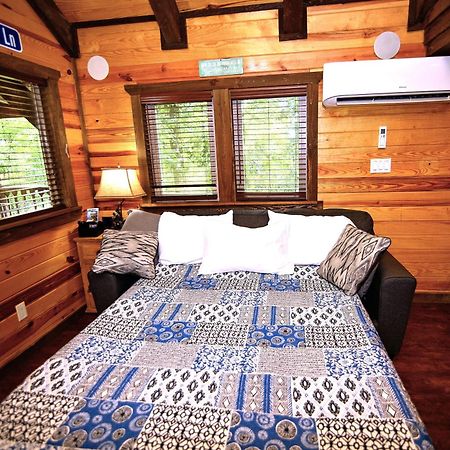 The Codex - Parker Creek Bend Cabins Murfreesboro Eksteriør bilde